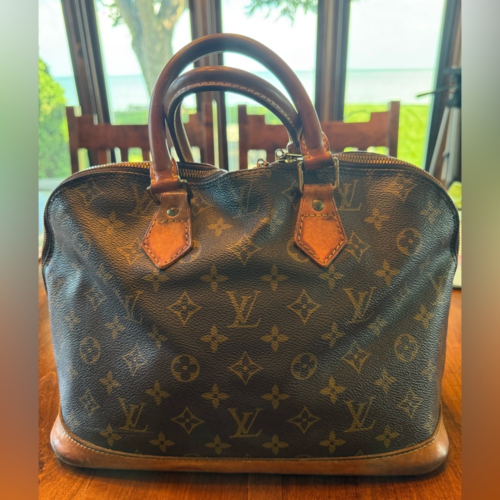Vintage Louis Vuitton Monogram Alma handbag